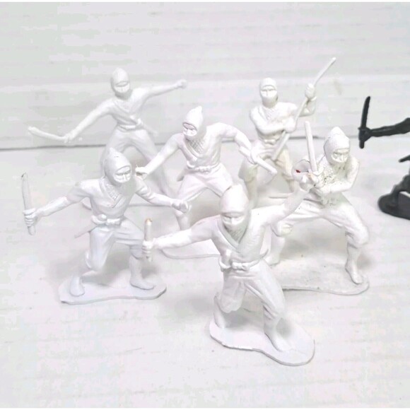 Lot of 10 Vtg Plastic Toy Ninjas Petalo Greek Black & White Plastic Toys Toy - Picture 2 of 3